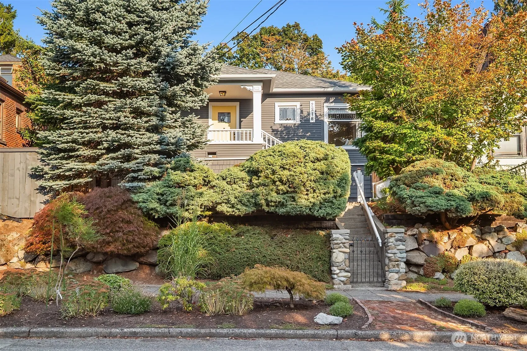 Property photo for 2816 11th Avenue W, Seattle
