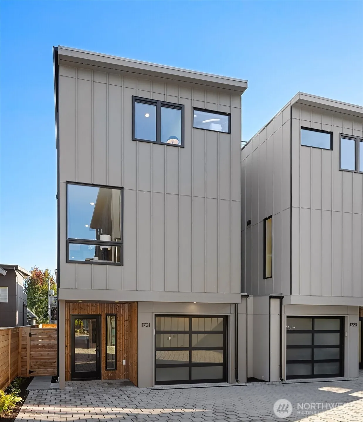 Property photo for 1721 Nw 63rd Street, Seattle photo 2