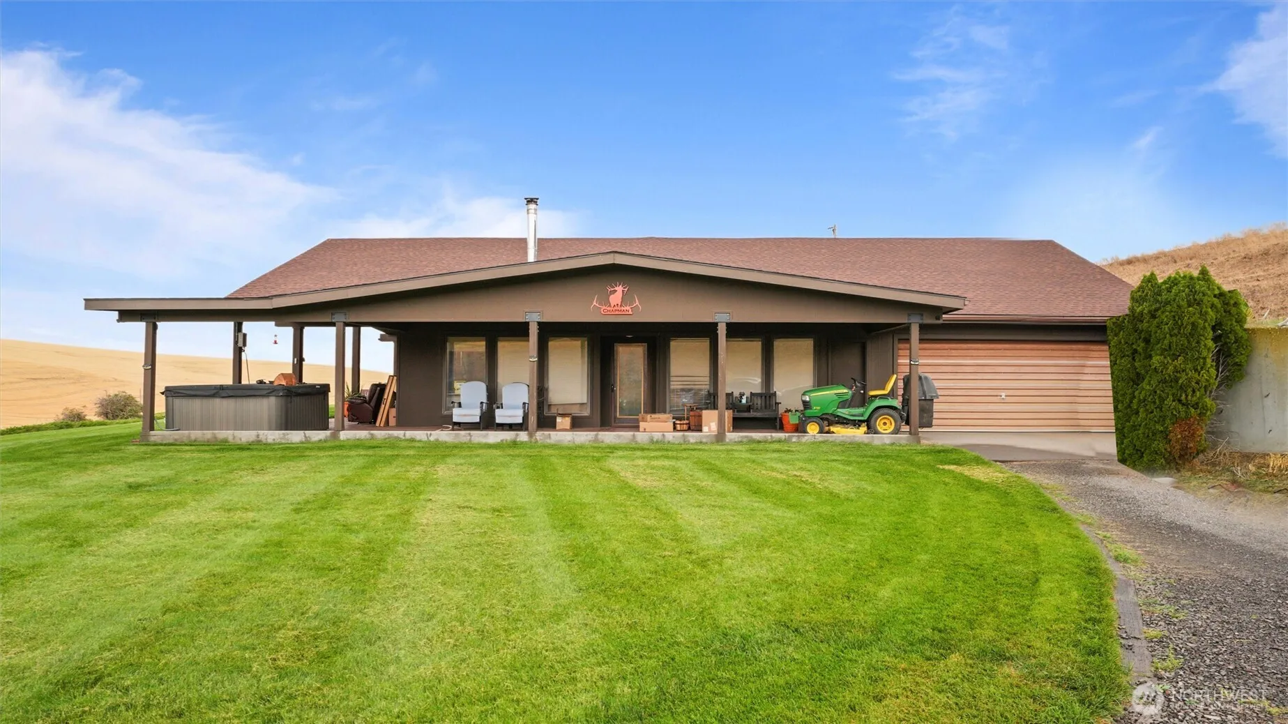 Property photo for 338 E Bramhall Road, Dayton