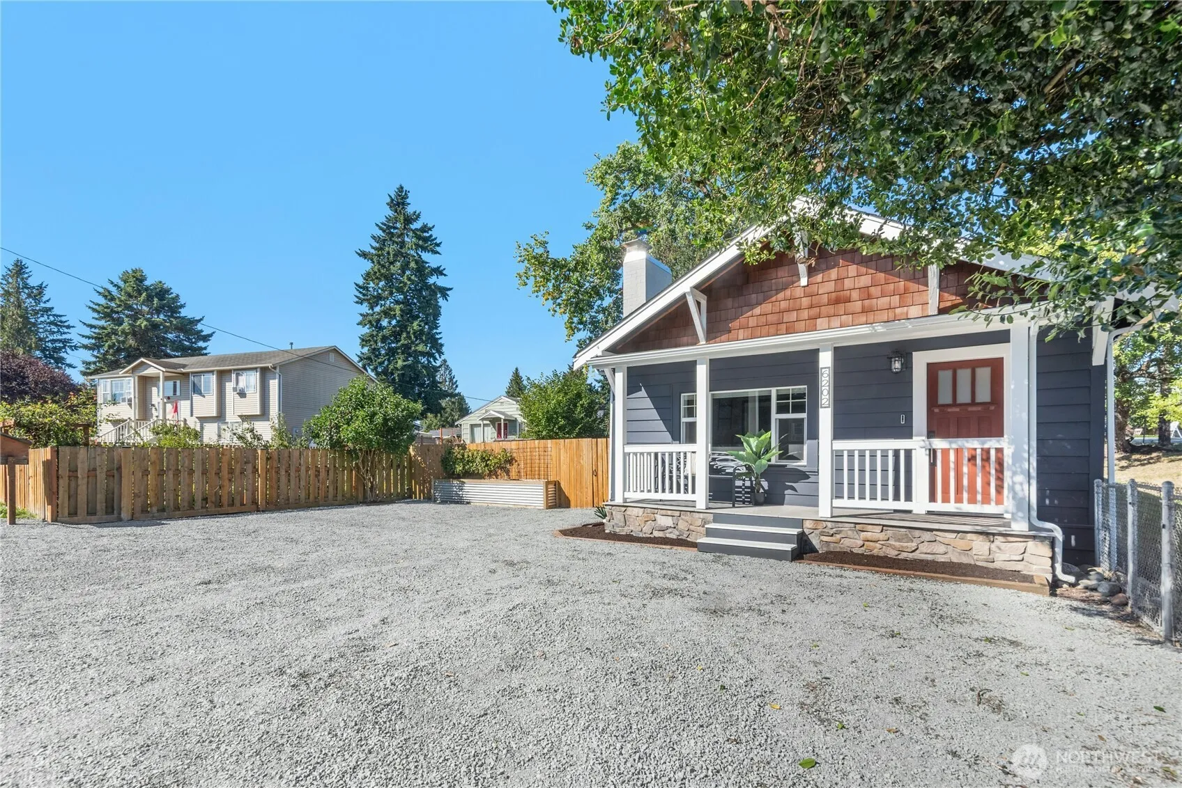 Property photo for 6202 Commercial Avenue, Everett photo 4