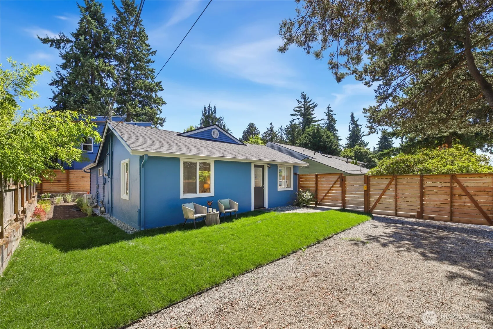 Property photo for 13548 Ashworth Avenue N, Seattle photo 4