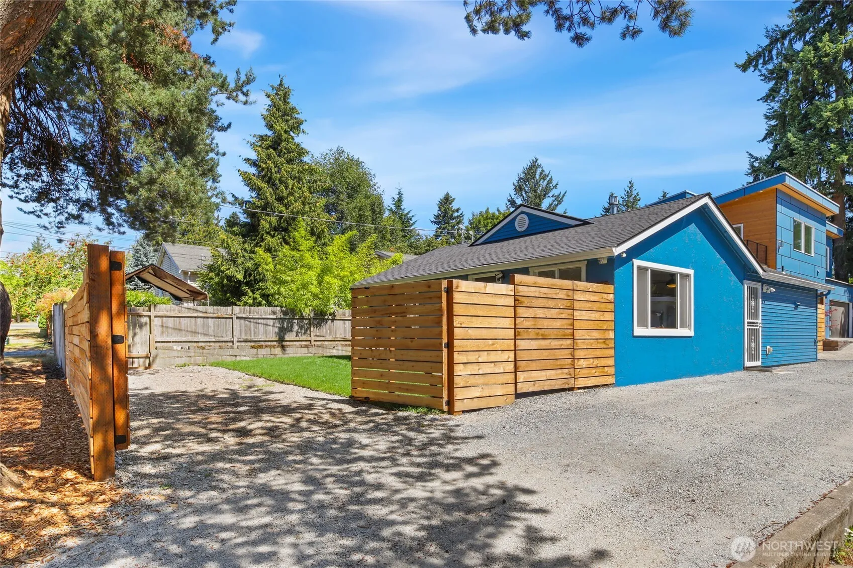 Property photo for 13548 Ashworth Avenue N, Seattle photo 2