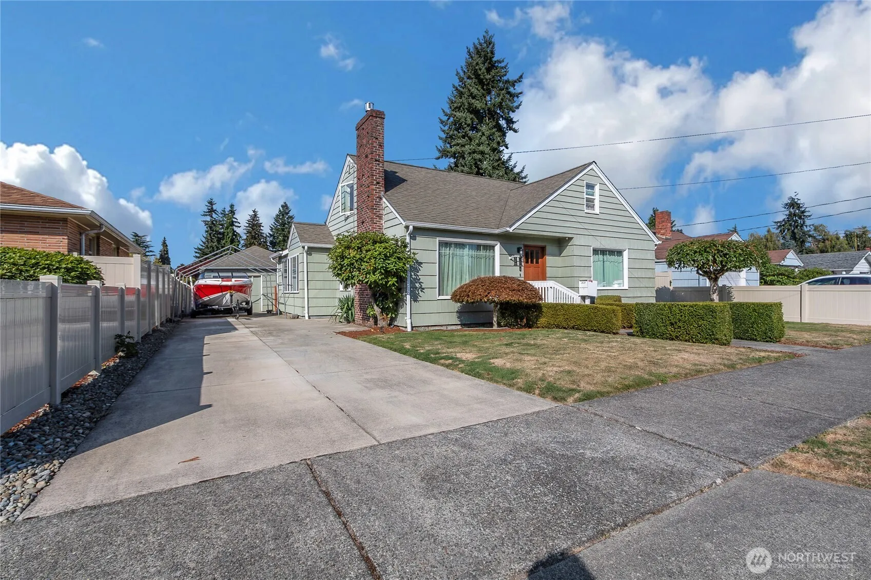 Property photo for 310 18th Street Nw, Puyallup photo 2
