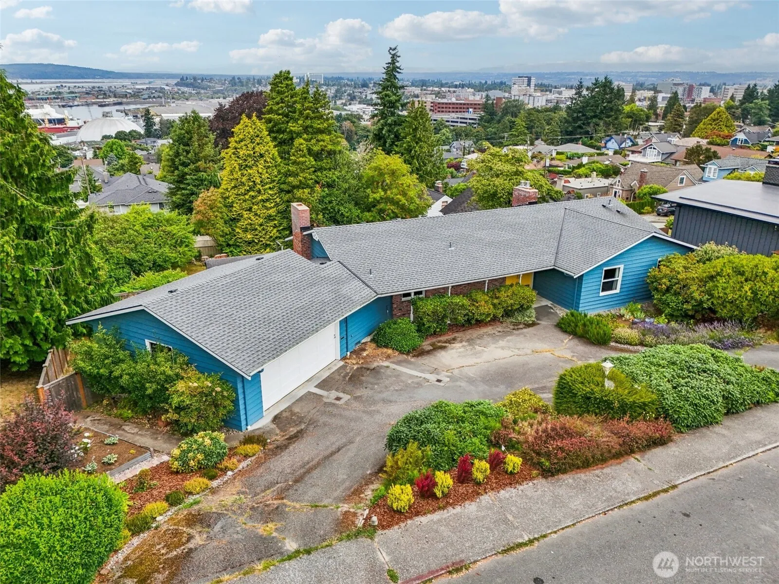 Property photo for 715 35th Street, Everett photo 2