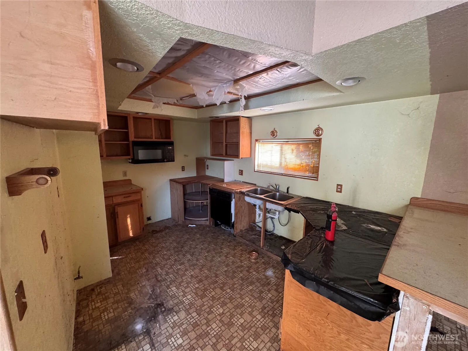 Property photo for 4939 Sw Bruce Street, Seattle photo 4