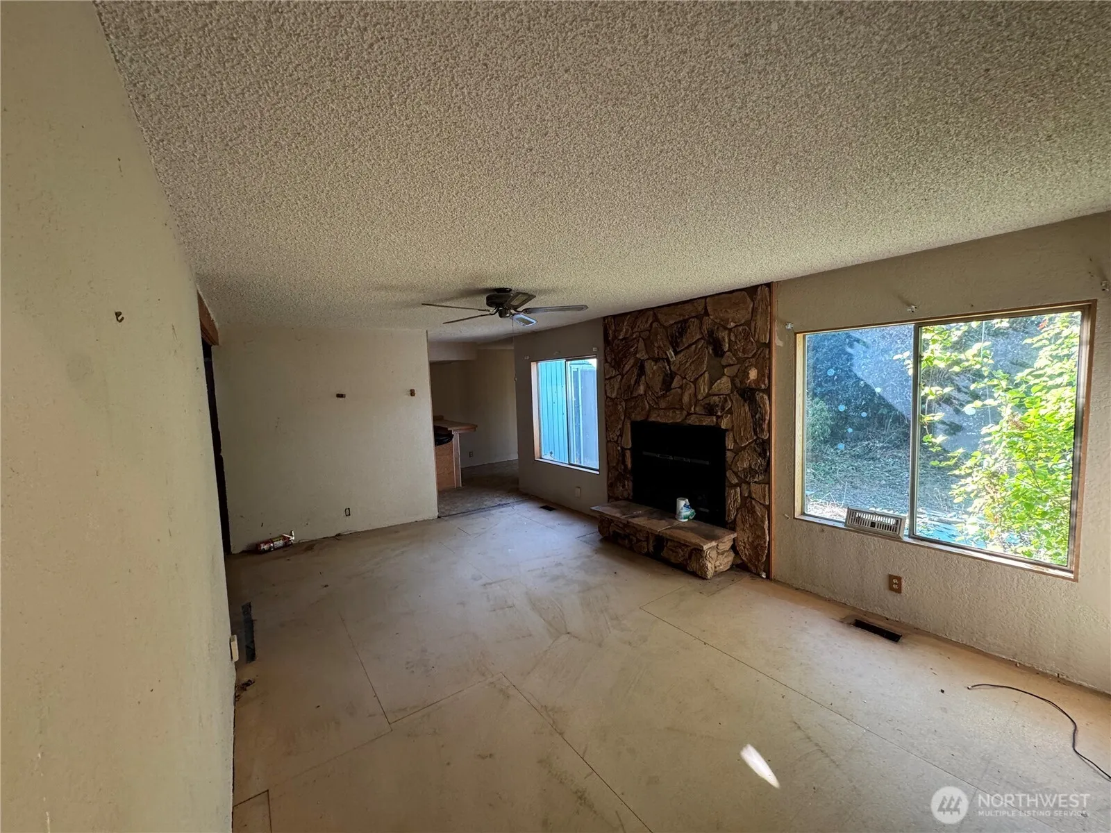 Property photo for 4939 Sw Bruce Street, Seattle photo 2