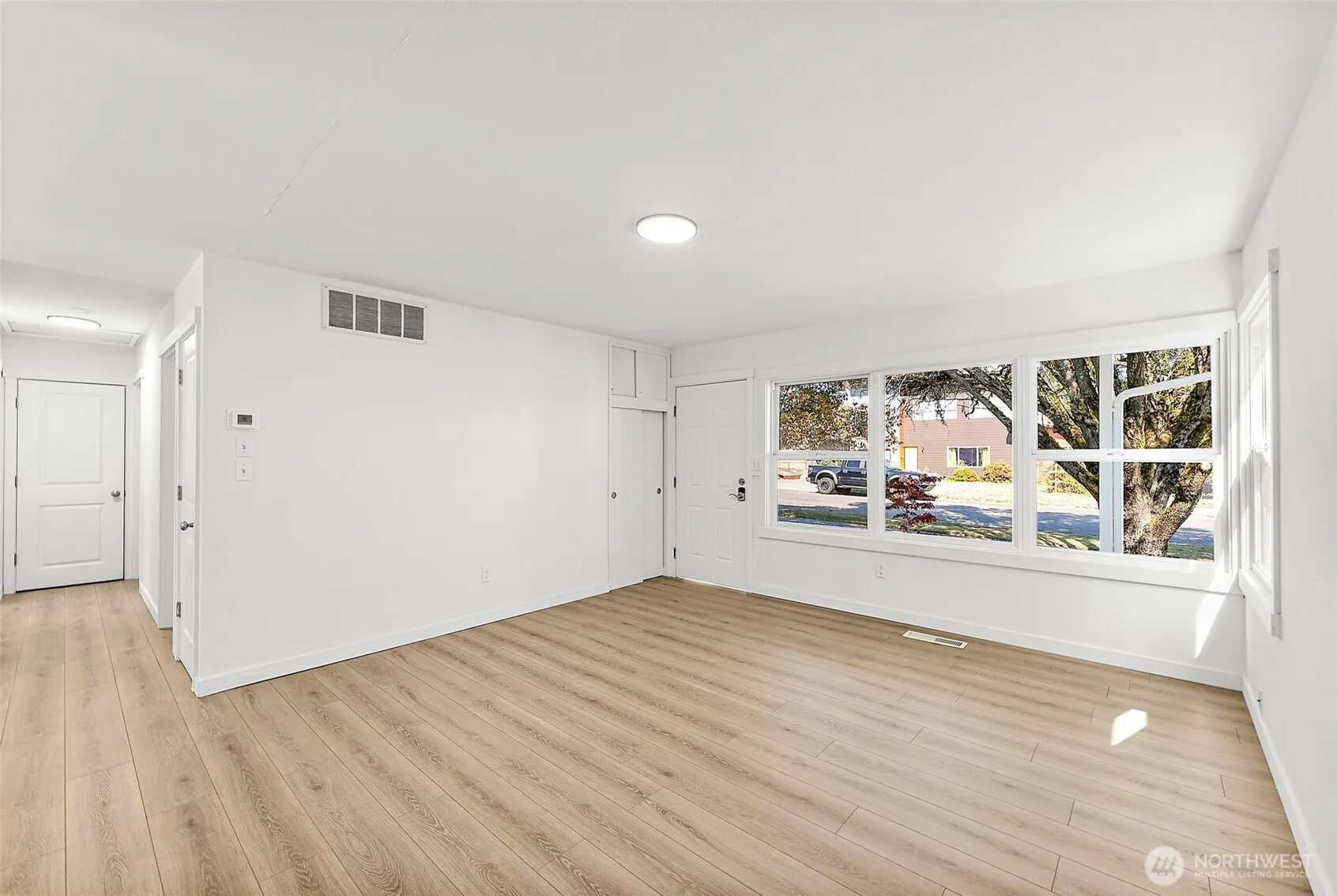 Property photo for 912 E 51st Street, Tacoma photo 5