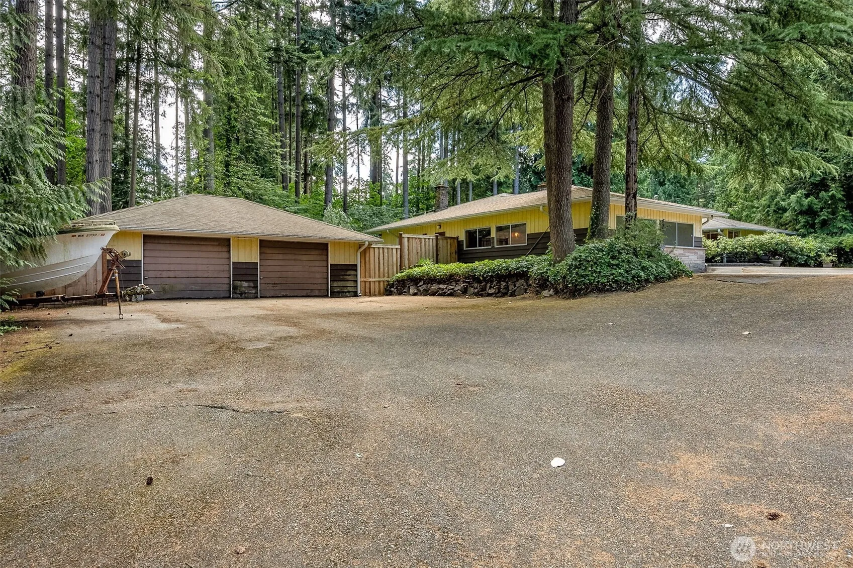 Property photo for 8115 50th Avenue E, Tacoma photo 2