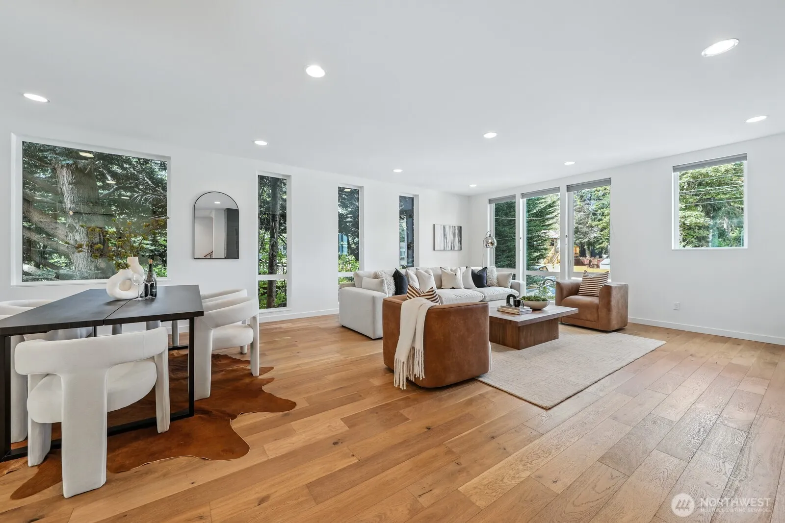 Property photo for 9120 38th Avenue Ne, Seattle photo 5