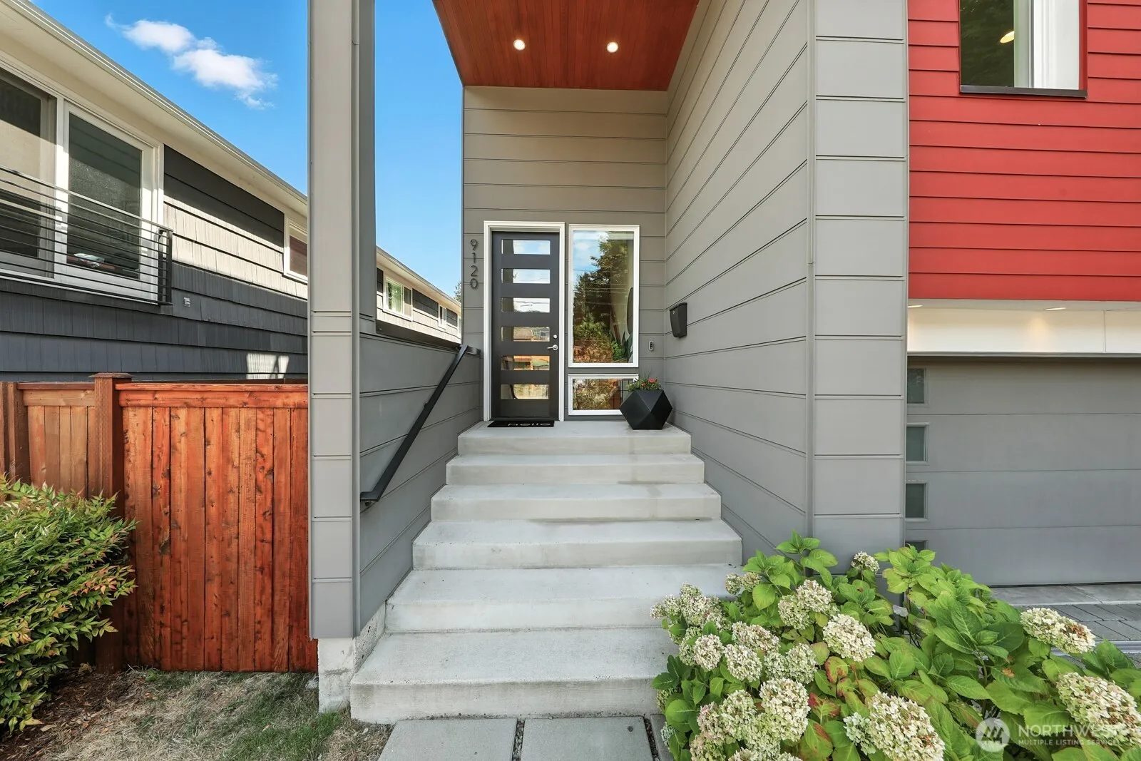 Property photo for 9120 38th Avenue Ne, Seattle photo 2