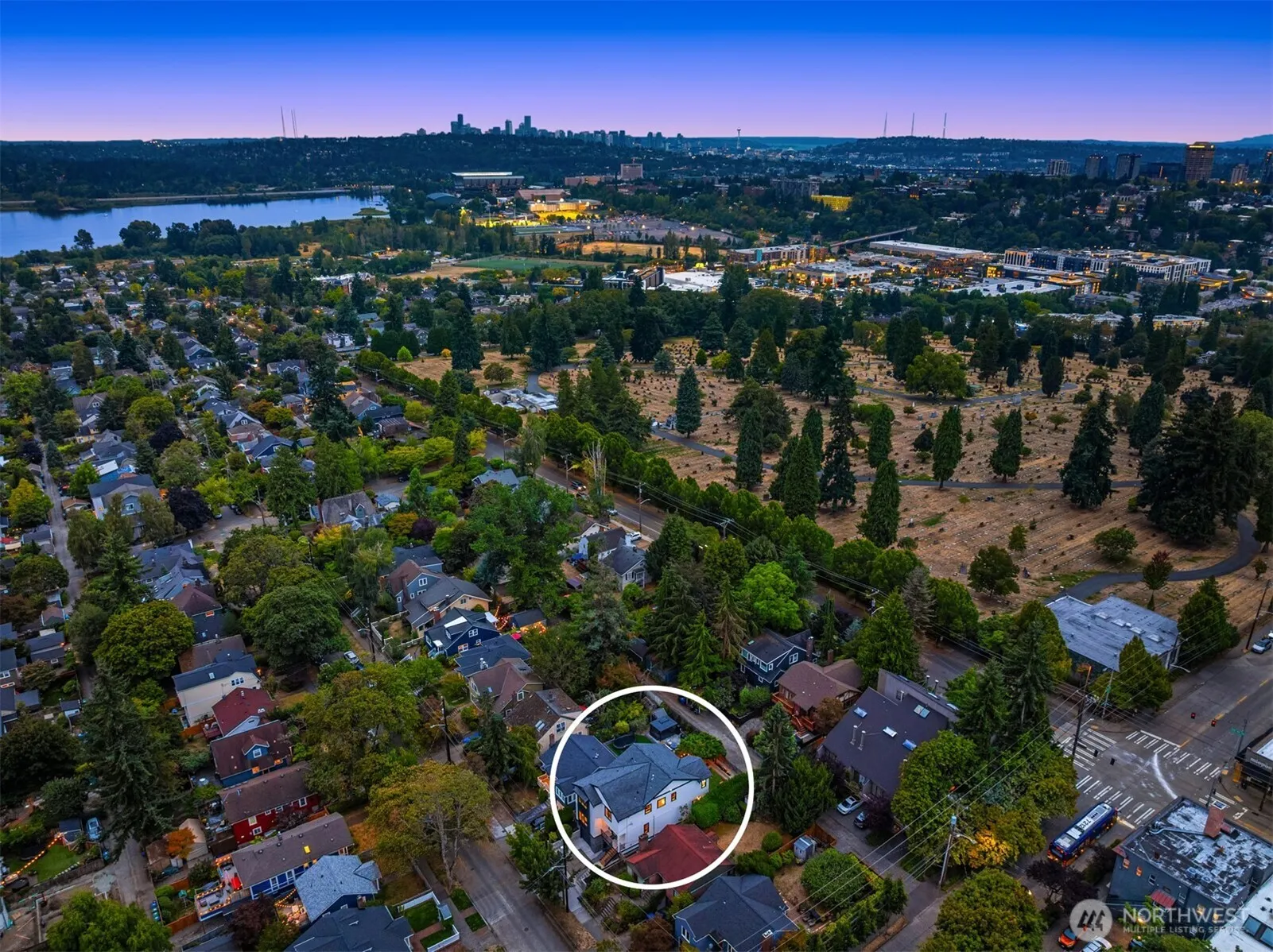 Property photo for 5249 36th Avenue Ne, Seattle photo 4