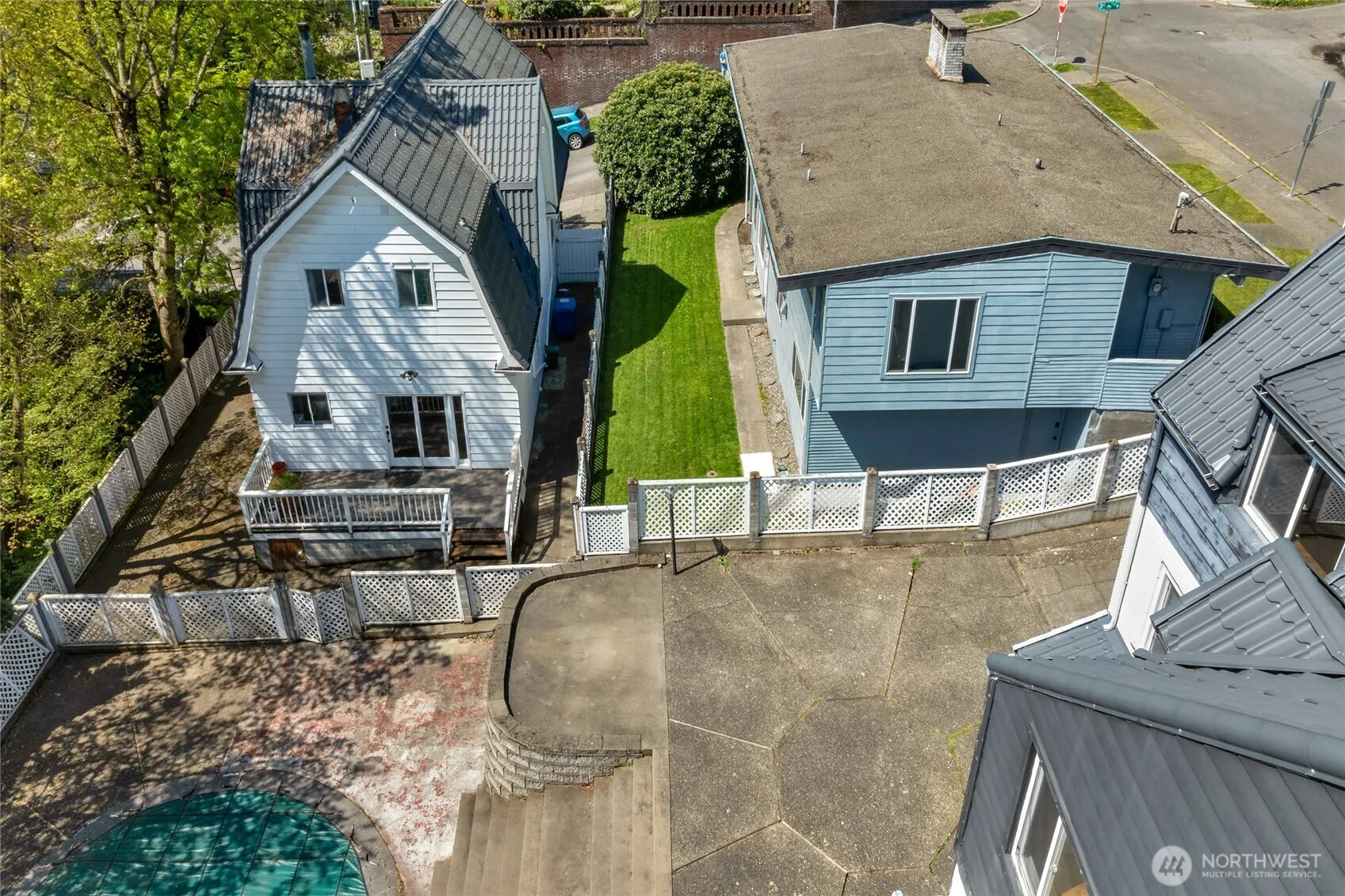 Property photo for 924 3rd Avenue W, Seattle photo 3