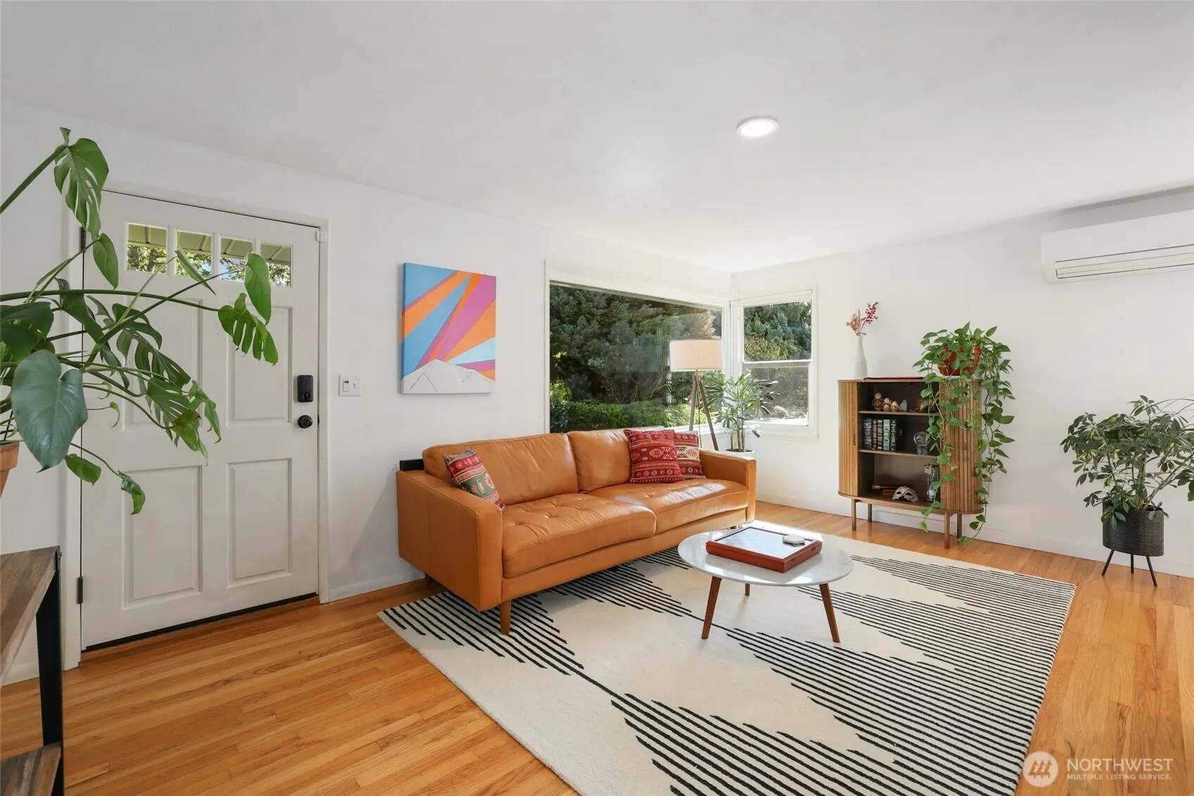 Property photo for 8137 31st Avenue Sw, Seattle photo 4