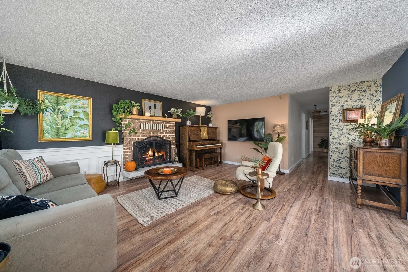 Property photo for 2323 Oakes Avenue, Everett photo 3