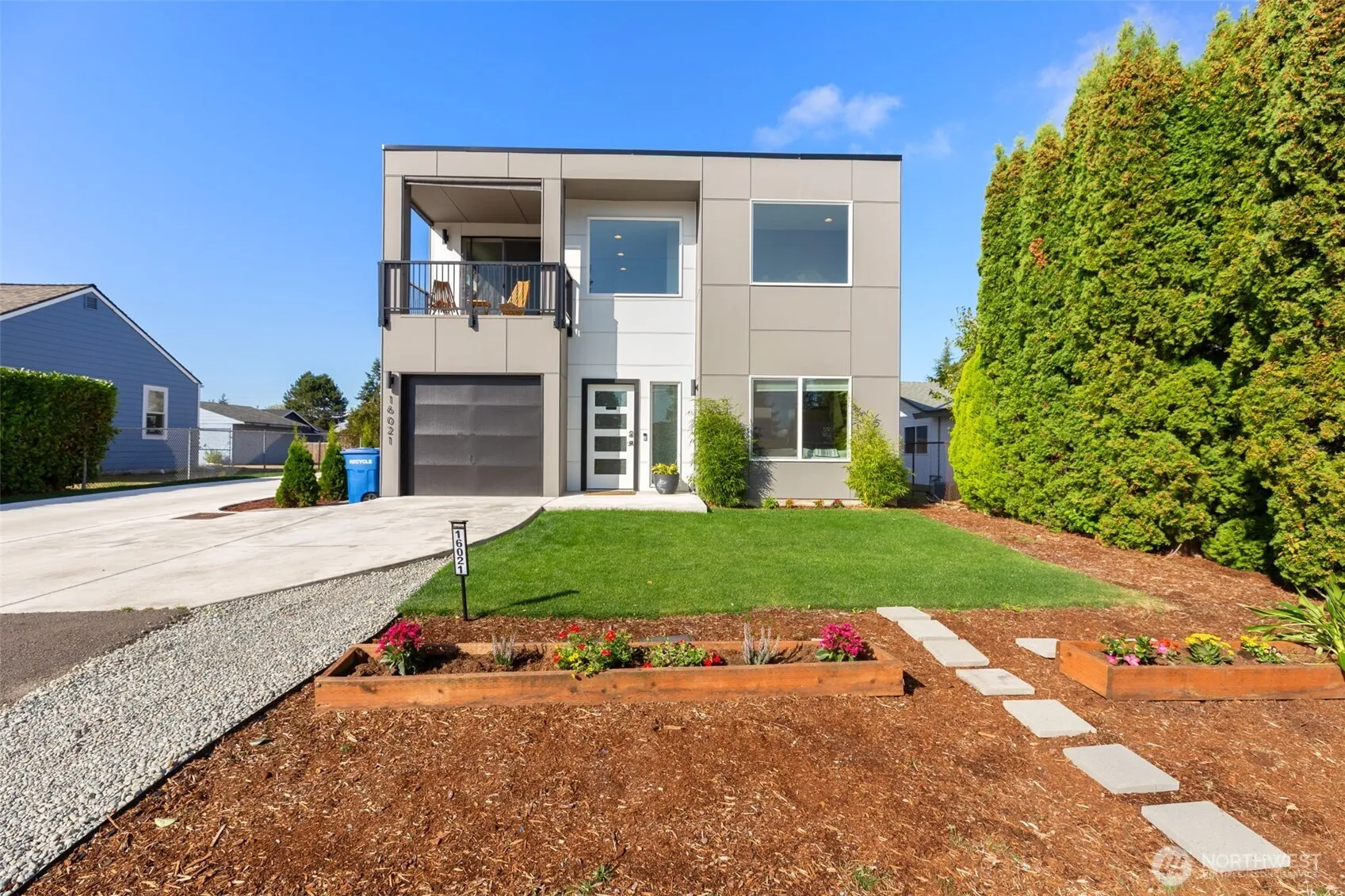 Property photo for 16021 11th Avenue Sw, Seattle
