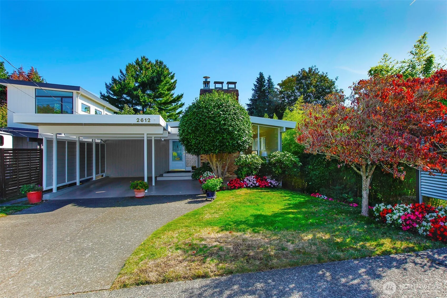 Property photo for 2612 25th Avenue W, Seattle