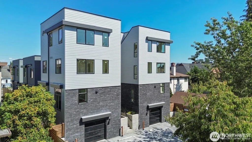 Property photo for 7739 15th Avenue Ne #c, Seattle photo 2