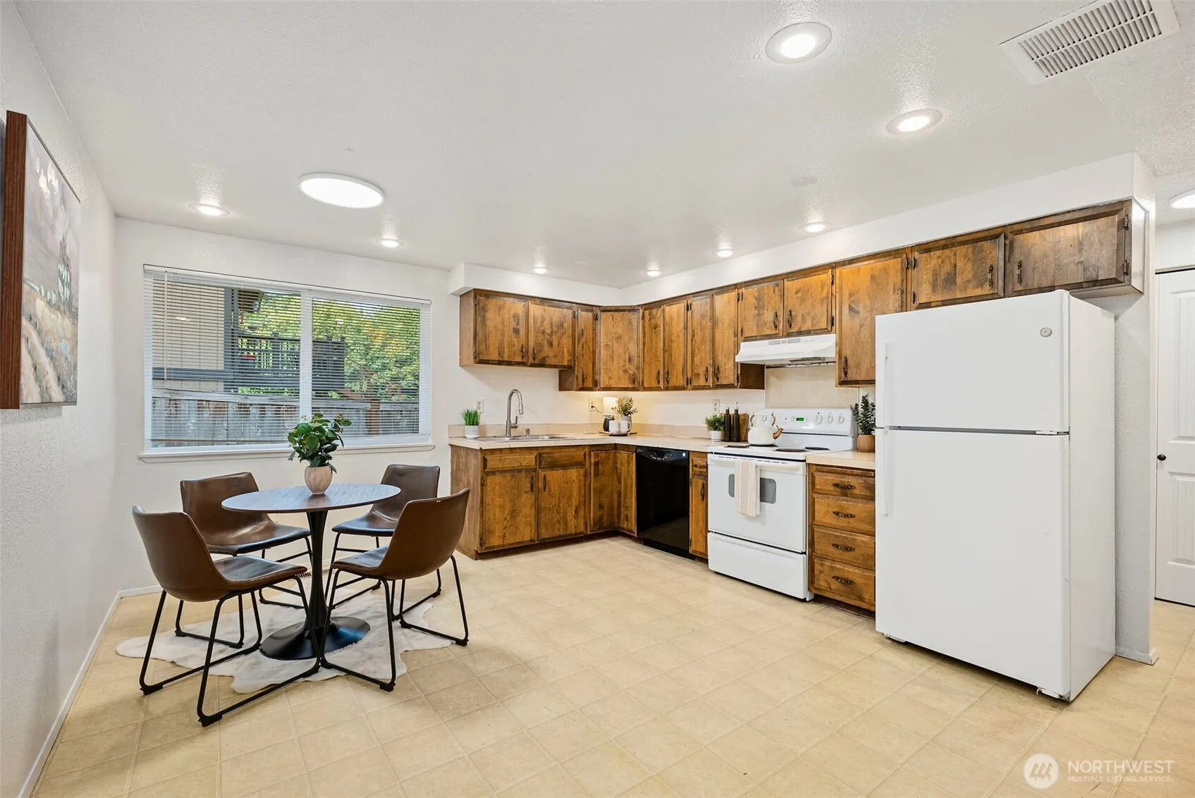 Property photo for 2412 Prospect Street Ne, Olympia photo 3