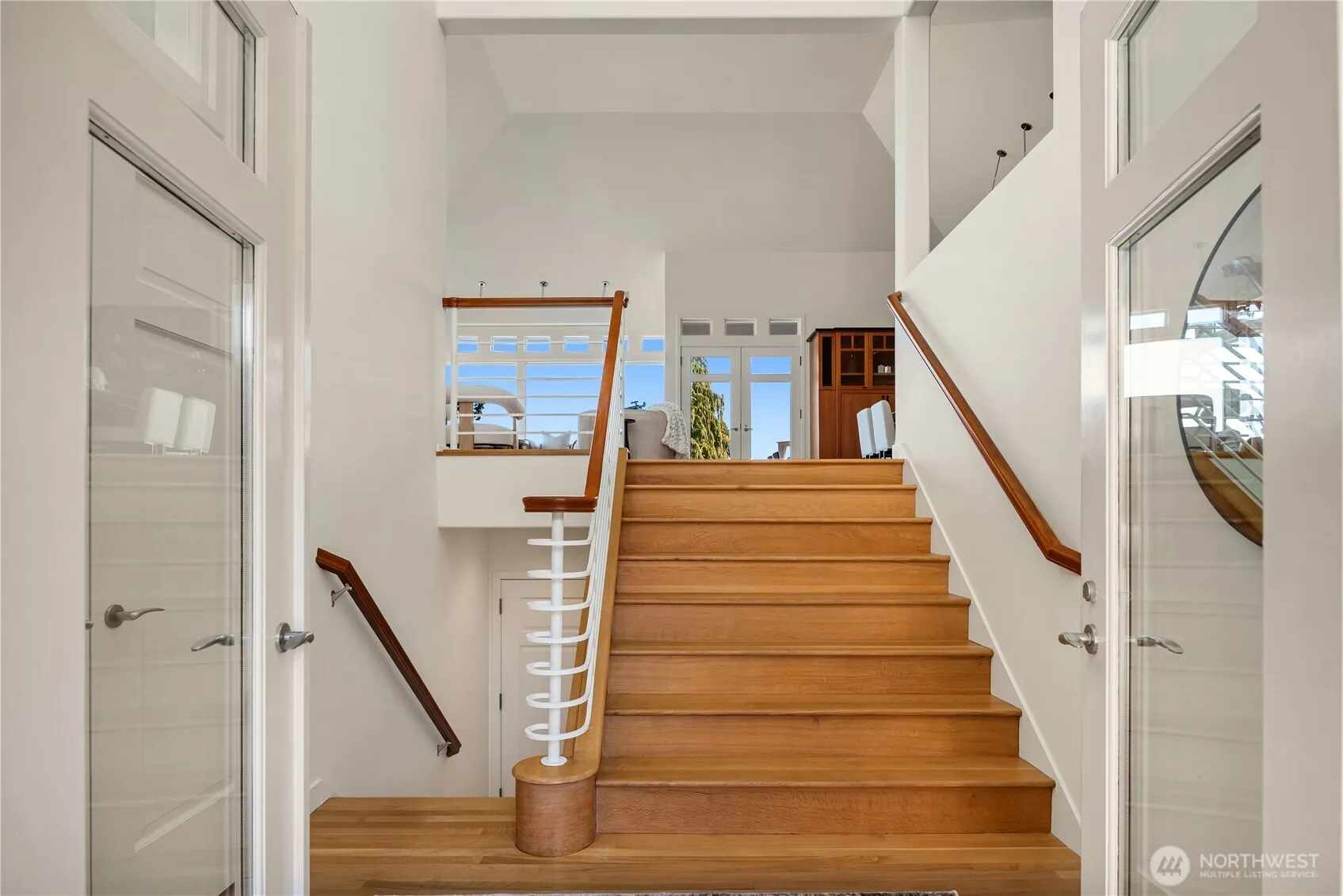 Property photo for 1736 Arch Avenue Sw, Seattle photo 2