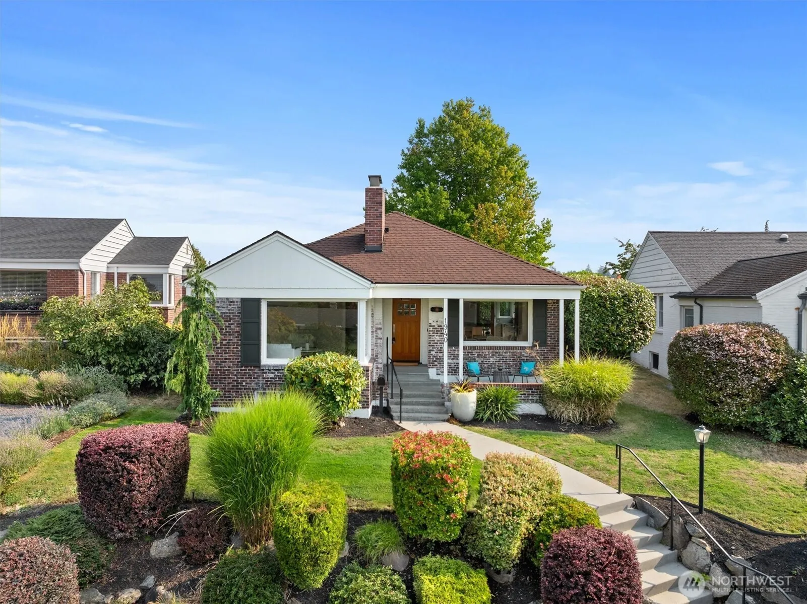 Property photo for 1940 Edgemont Place W, Seattle photo 2