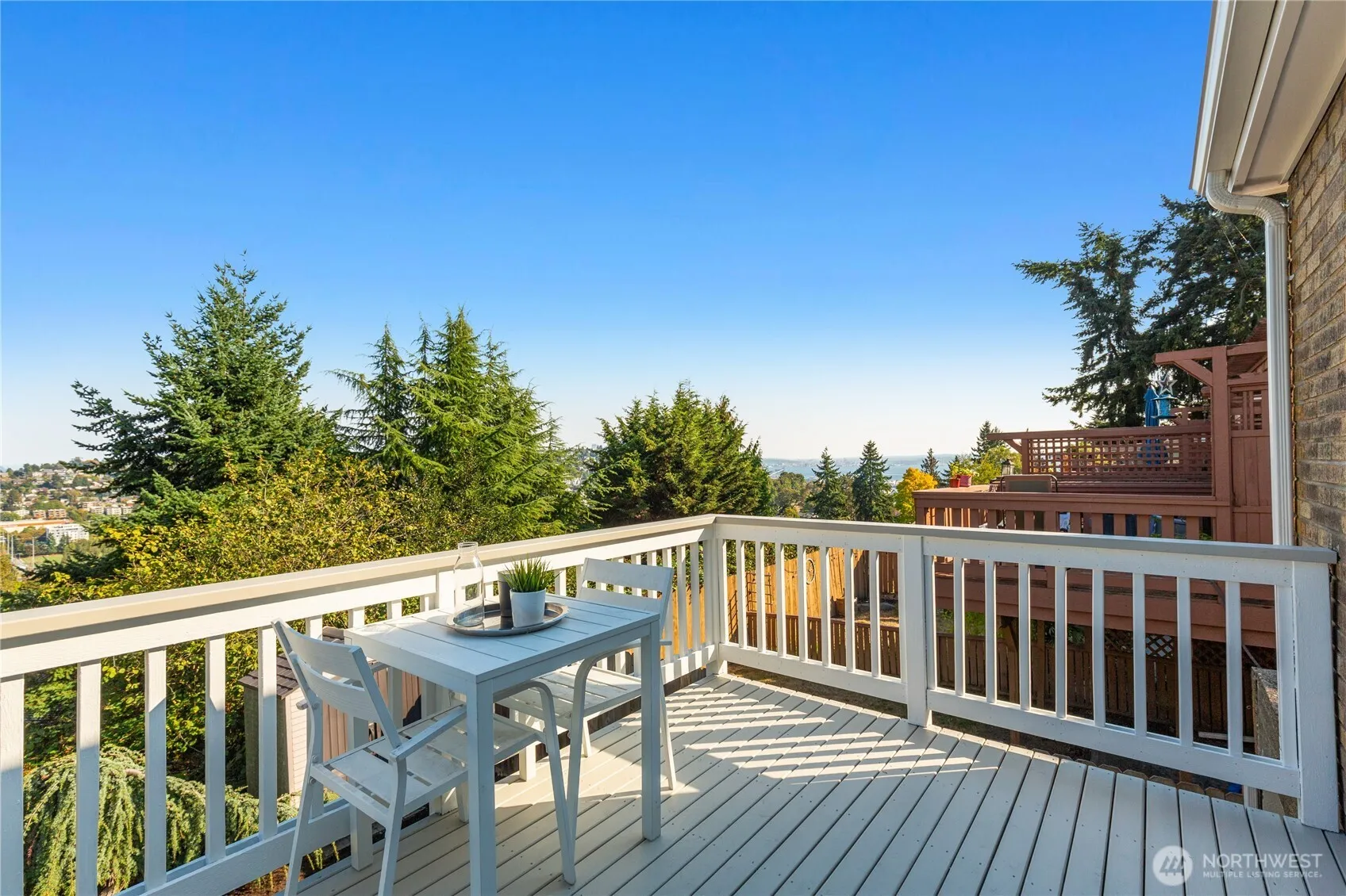 Property photo for 3028 26th Avenue W, Seattle photo 2