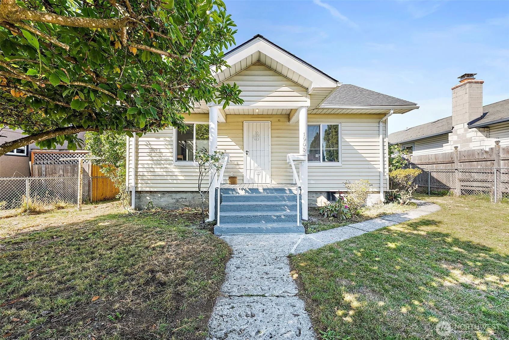 Property photo for 1906 S Hosmer, Tacoma photo 2