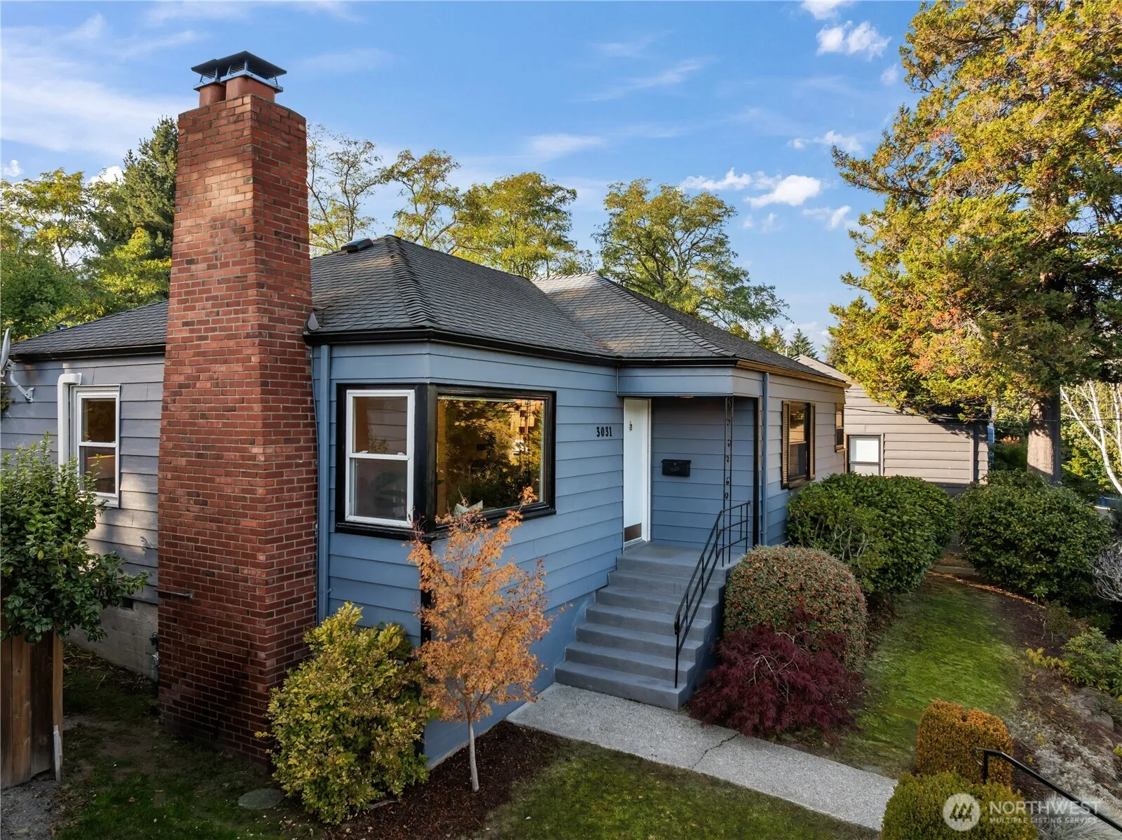 Property photo for 3031 34th Avenue W, Seattle