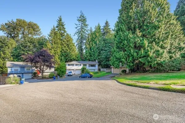 Property photo for 114 212th Street Se, Bothell photo 3