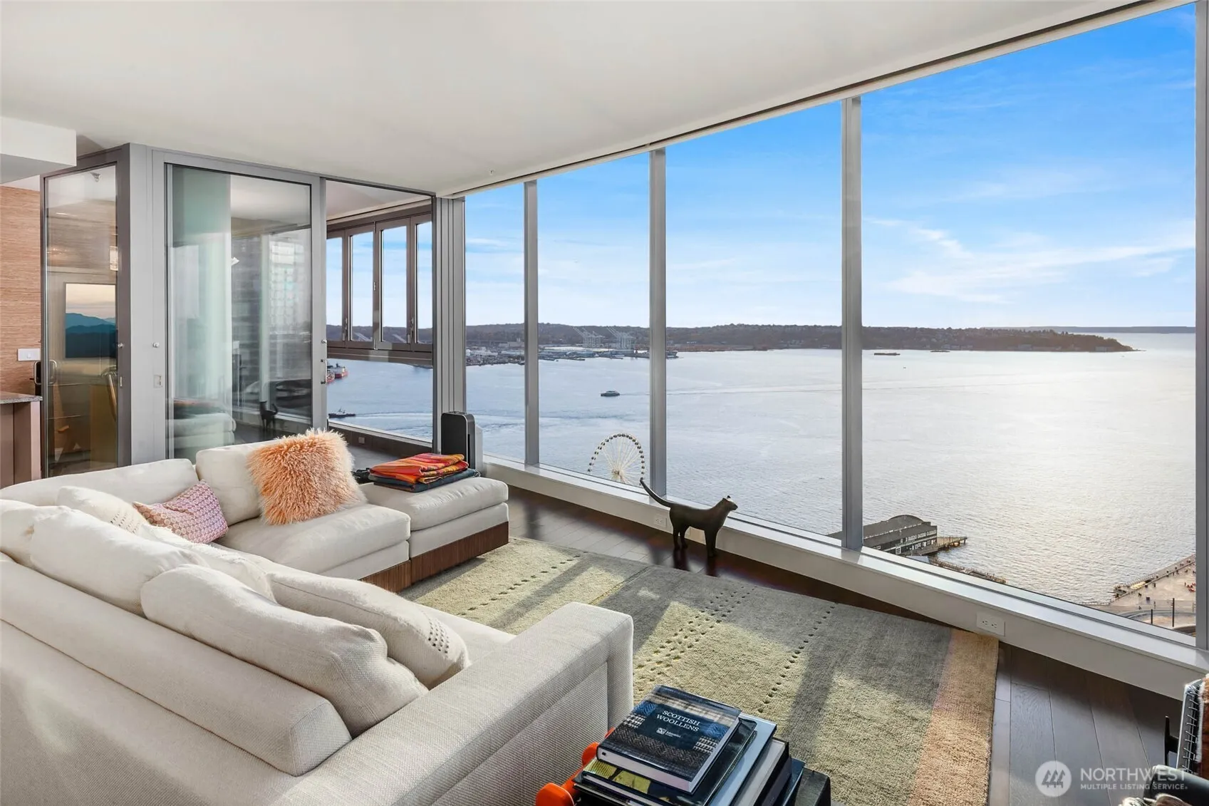 Property photo for 1521 2nd Avenue #2800, Seattle