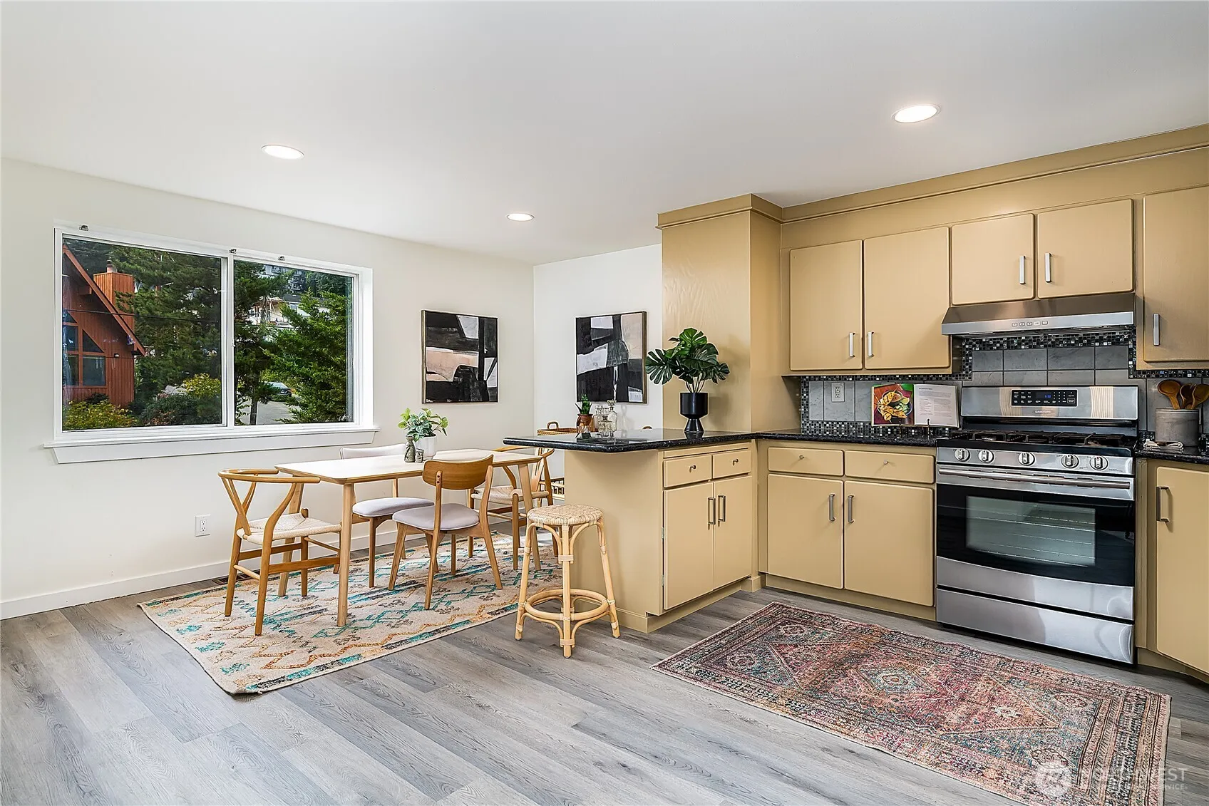 Property photo for 1701 S Atlantic Street #b, Seattle photo 4