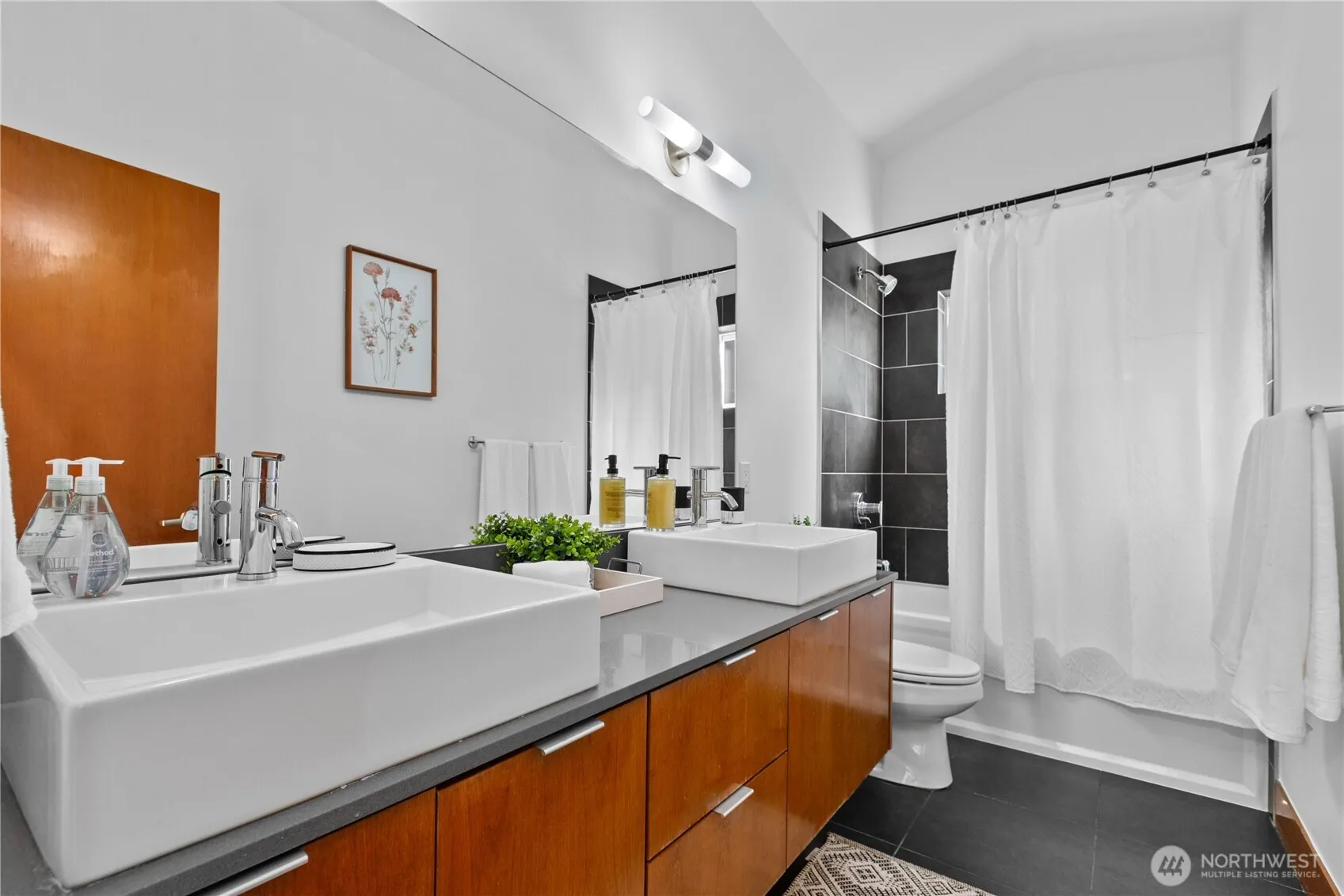 Property photo for 1506 Sw 44th Ave #b, Seattle photo 5