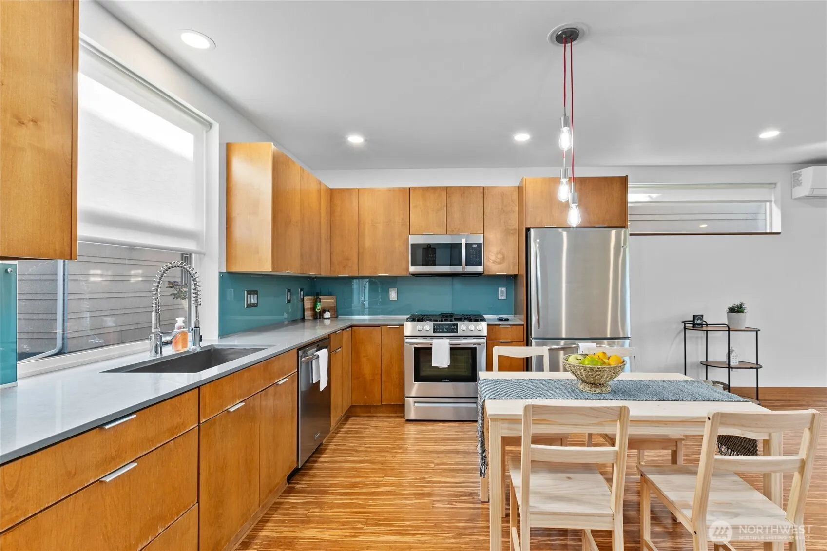 Property photo for 1506 Sw 44th Ave #b, Seattle photo 4