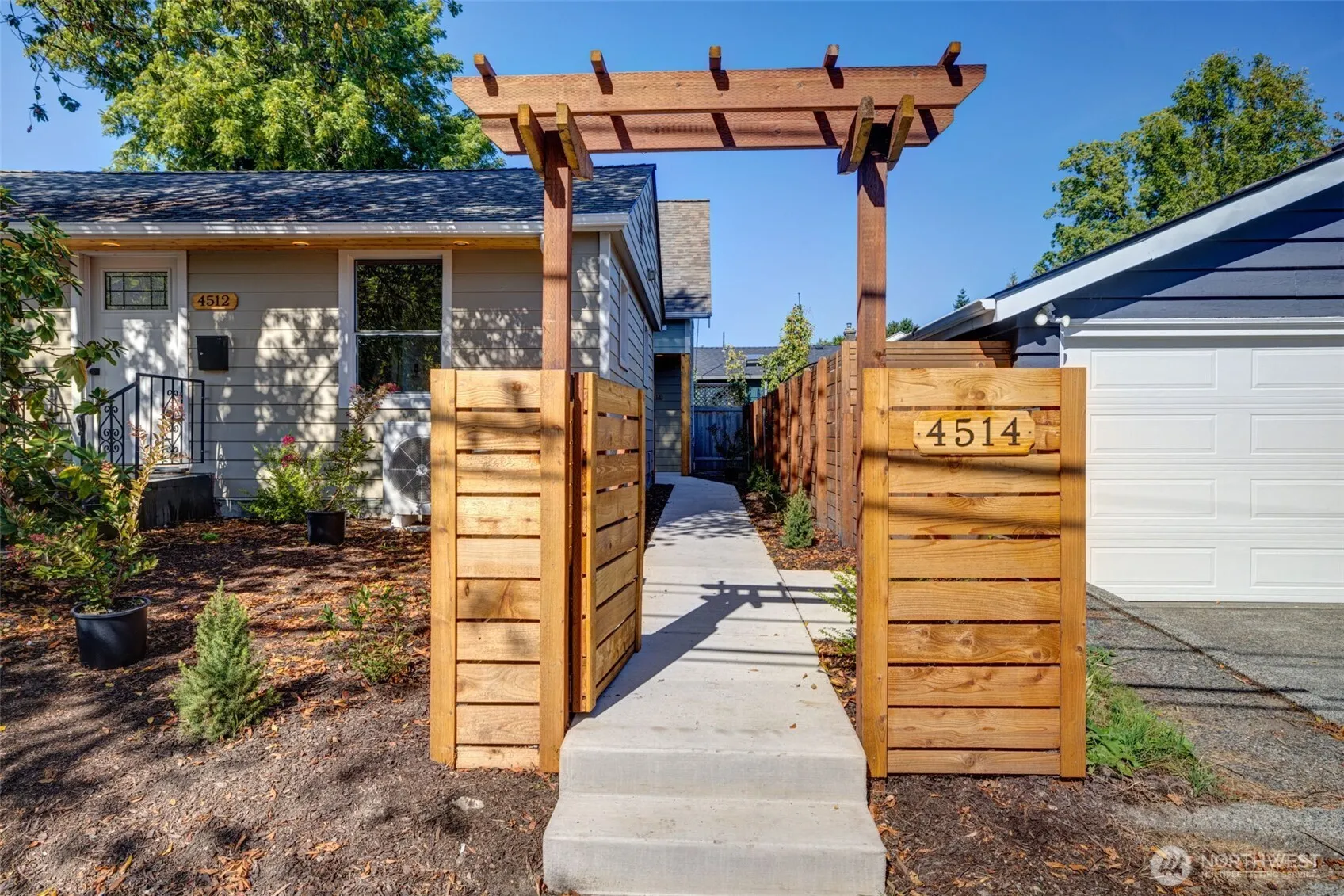 Property photo for 4514 S Dawson Street, Seattle photo 3