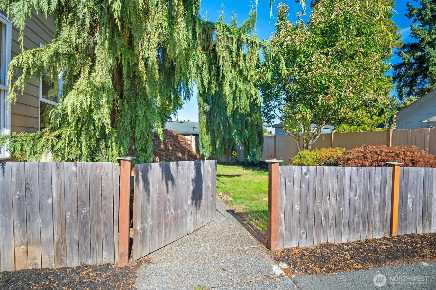 Property photo for 8010 Beverly Blvd #b, Everett photo 3