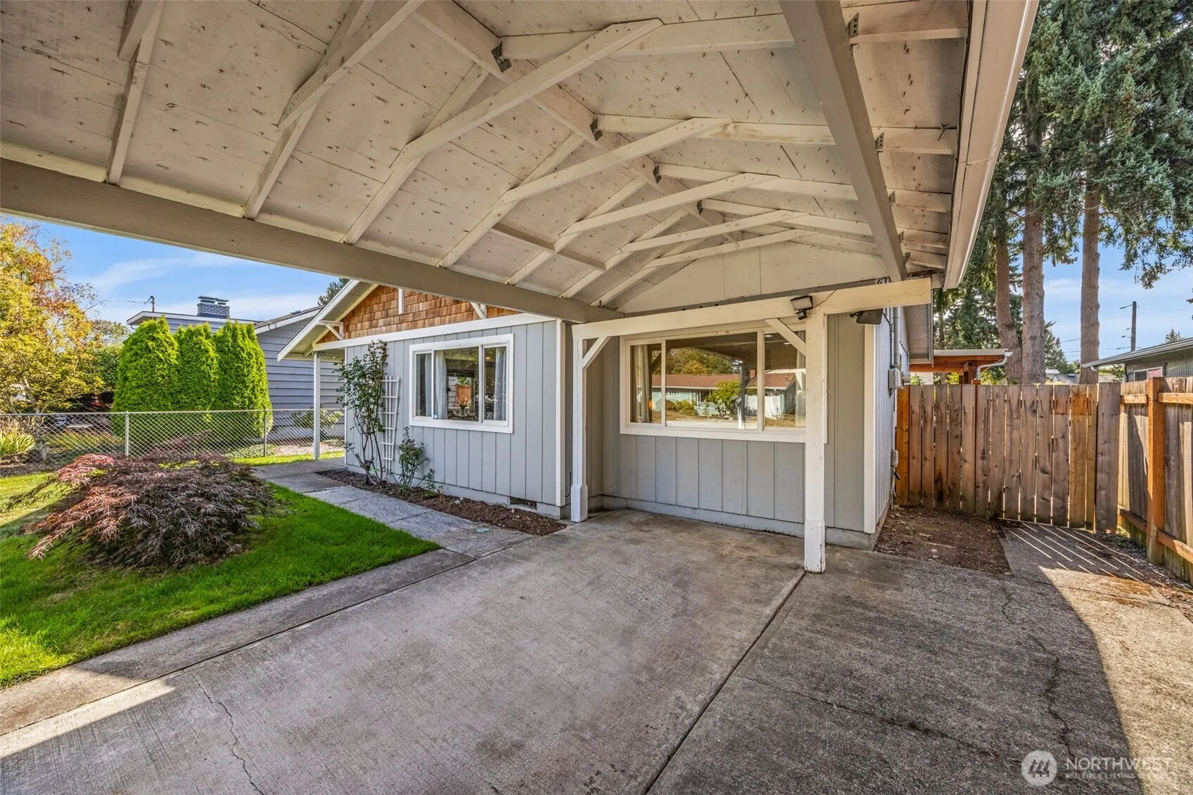 Property photo for 116 E 67th Street, Tacoma photo 3