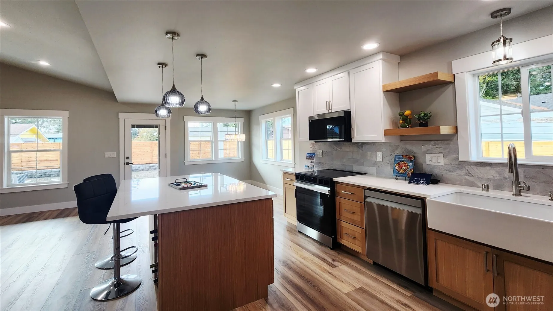 Property photo for 337 Mount Olympus Avenue Se, Ocean Shores photo 5