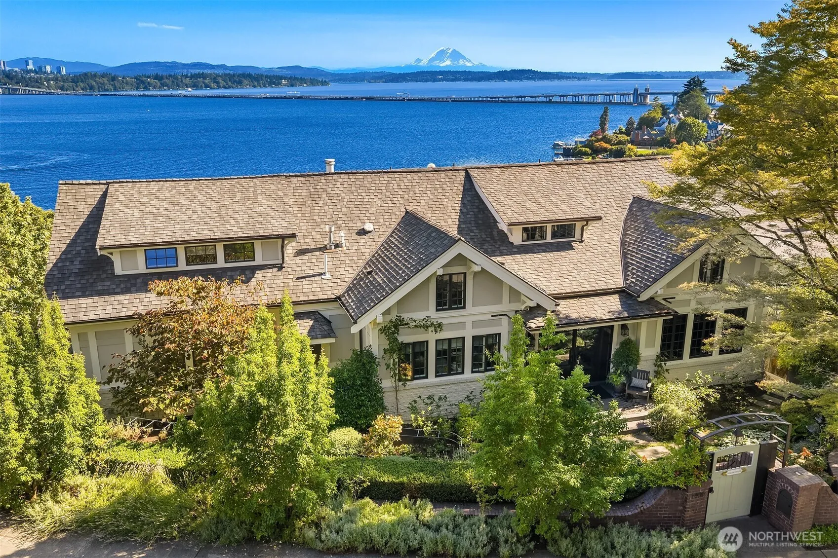 Property photo for 3408 E Laurelhurst Drive Ne, Seattle