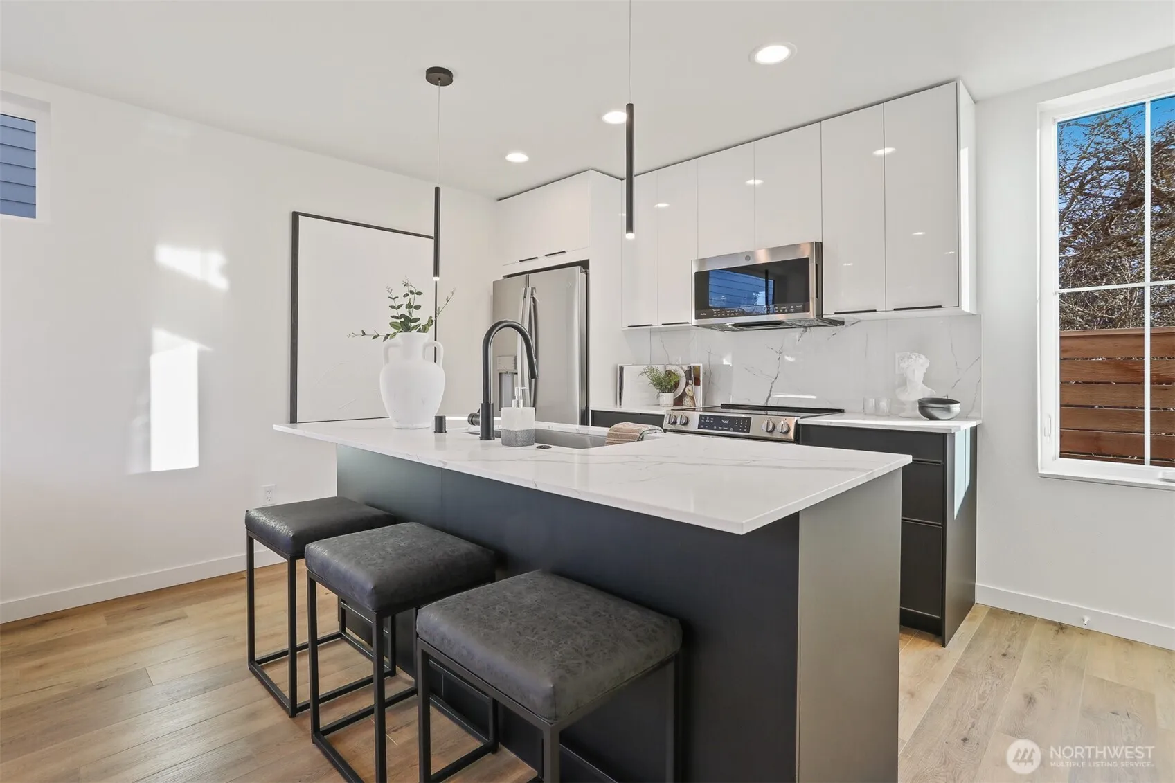 Property photo for 8757 Palatine Avenue N #b, Seattle photo 3