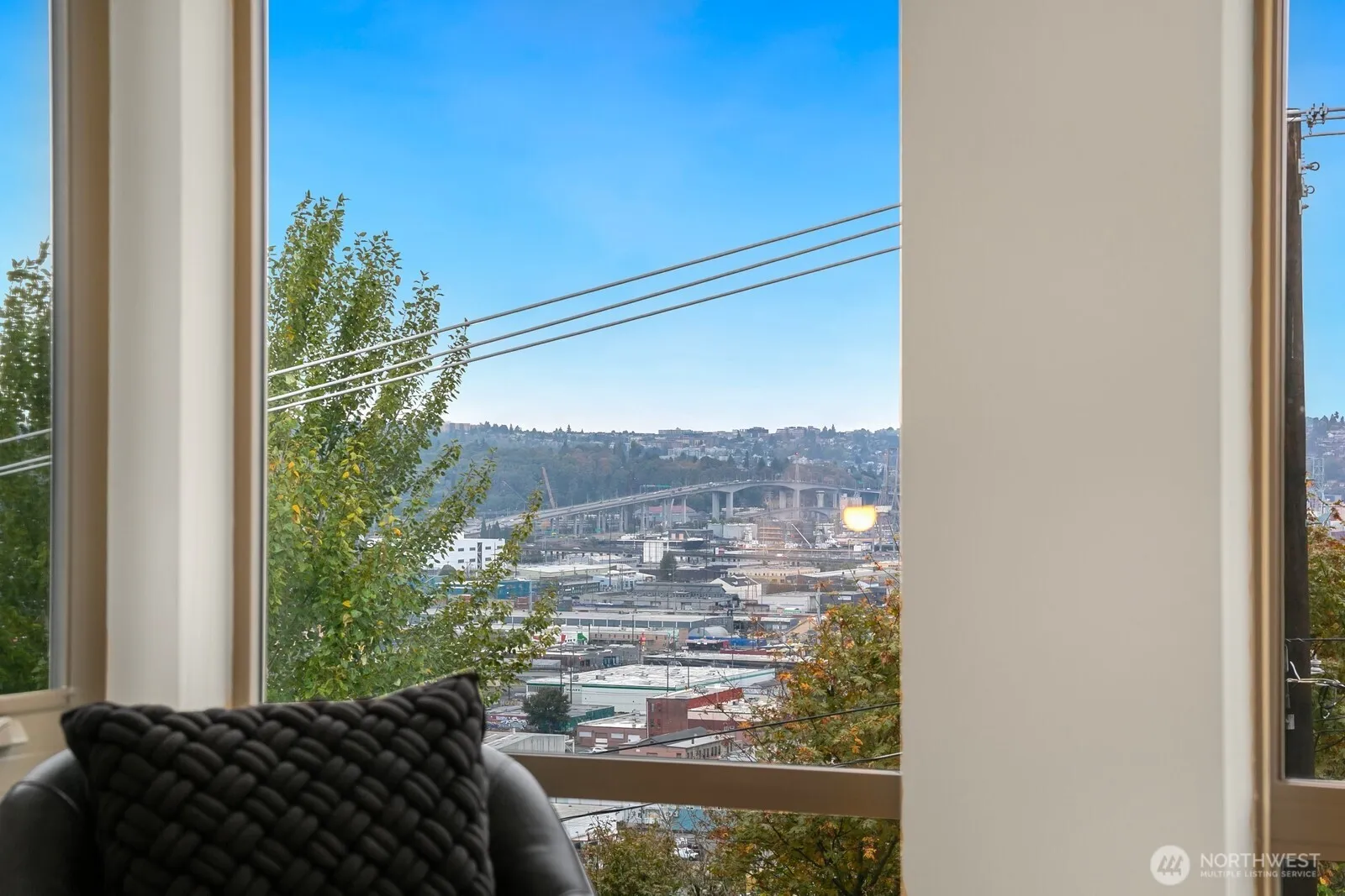 Property photo for 2408 13th Avenue S, Seattle photo 5