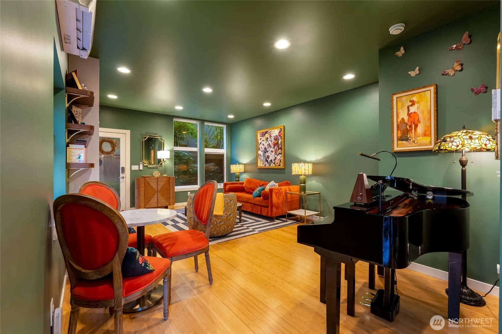 Property photo for 2204 California Avenue Sw #a, Seattle photo 4