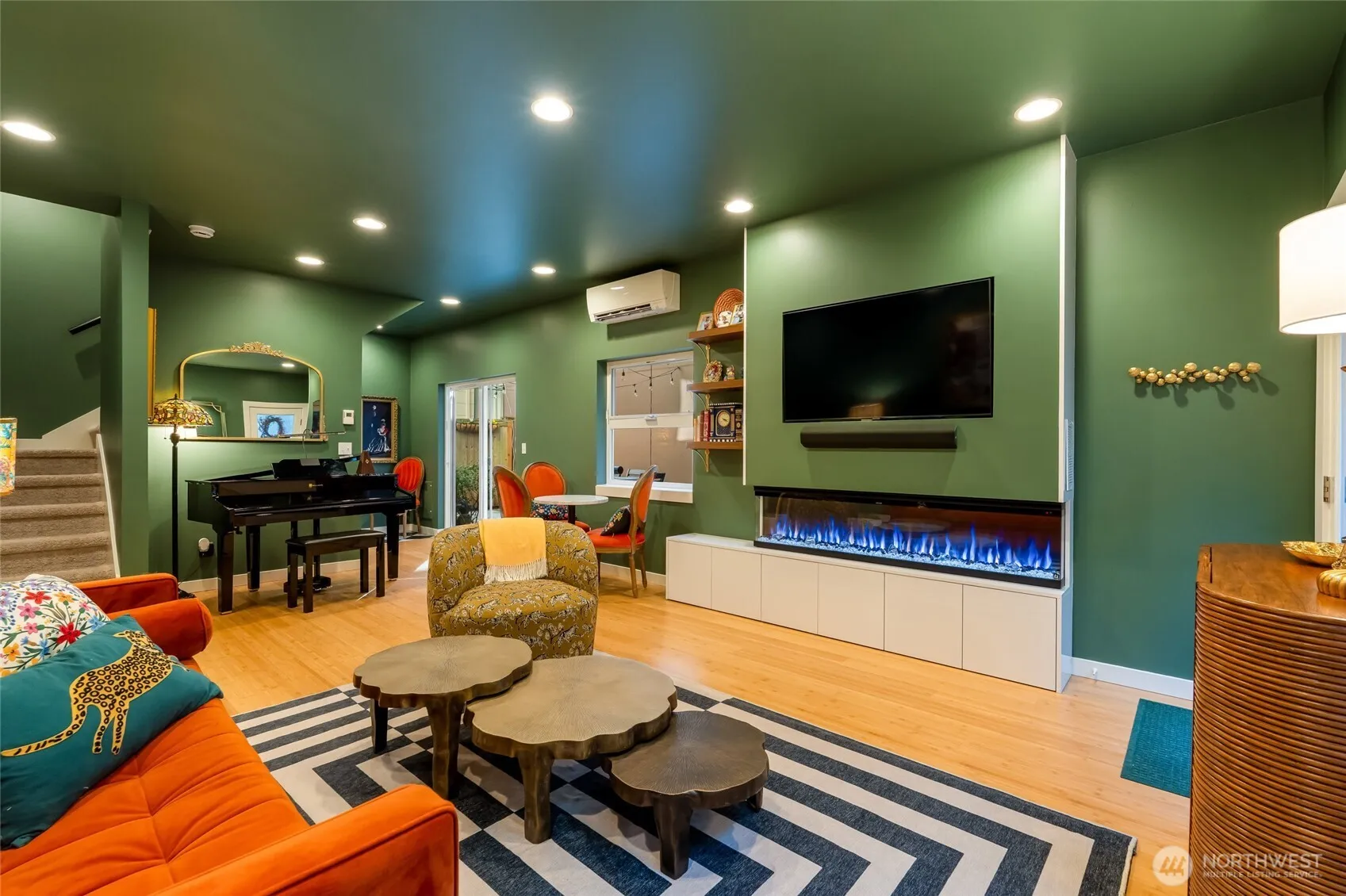 Property photo for 2204 California Avenue Sw #a, Seattle photo 5