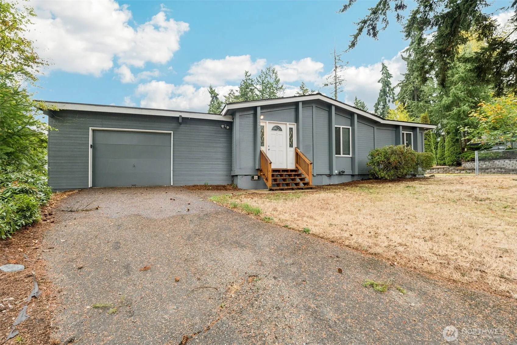 Property photo for 2927 Forest Rim Court S, Puyallup photo 2