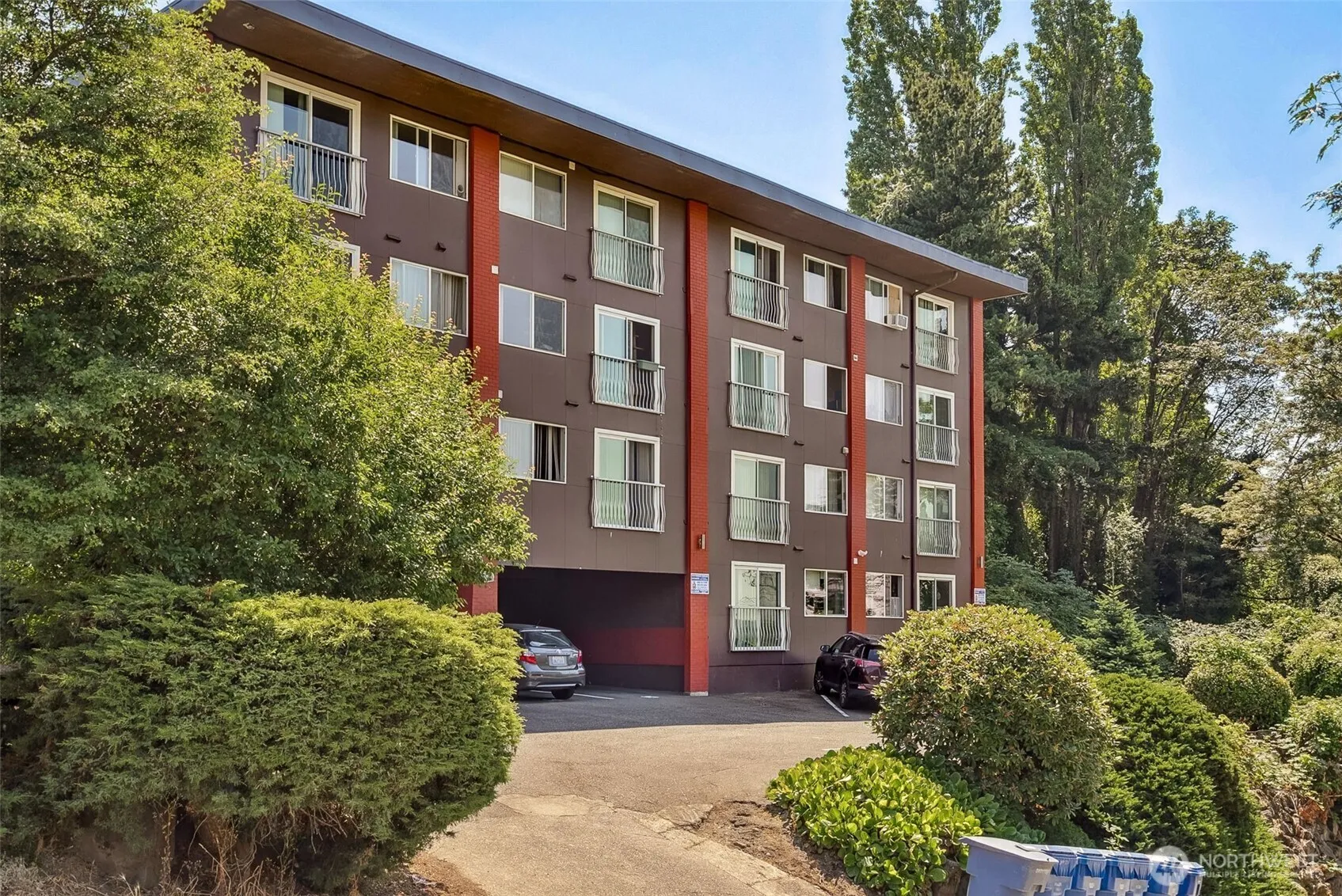 Property photo for 2414 13th Avenue S, Seattle photo 2