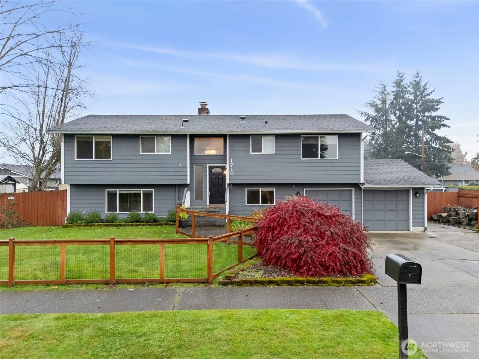Property photo for 1710 12th Avenue Nw, Puyallup