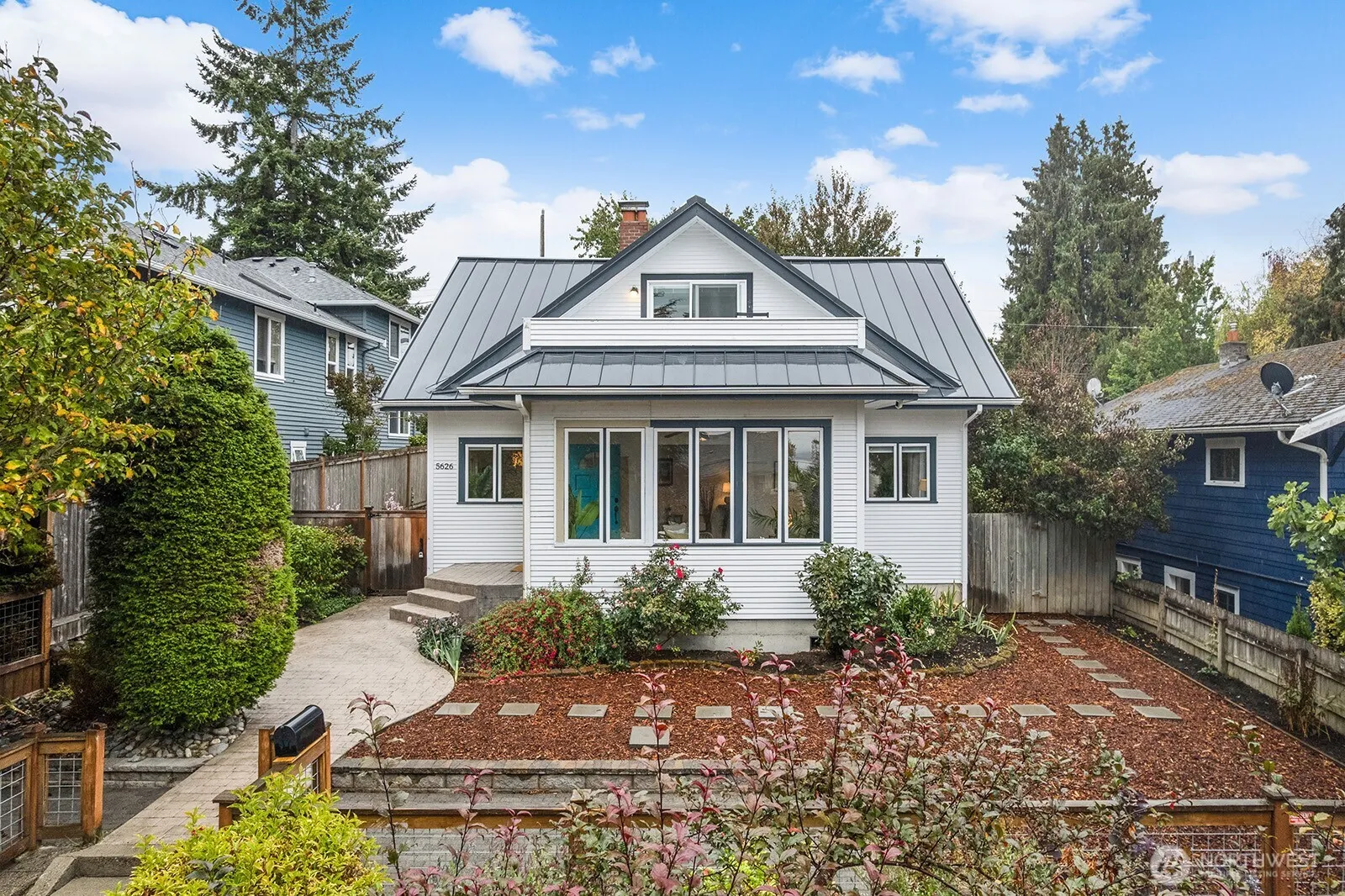 Property photo for 5626 46th Avenue Sw, Seattle
