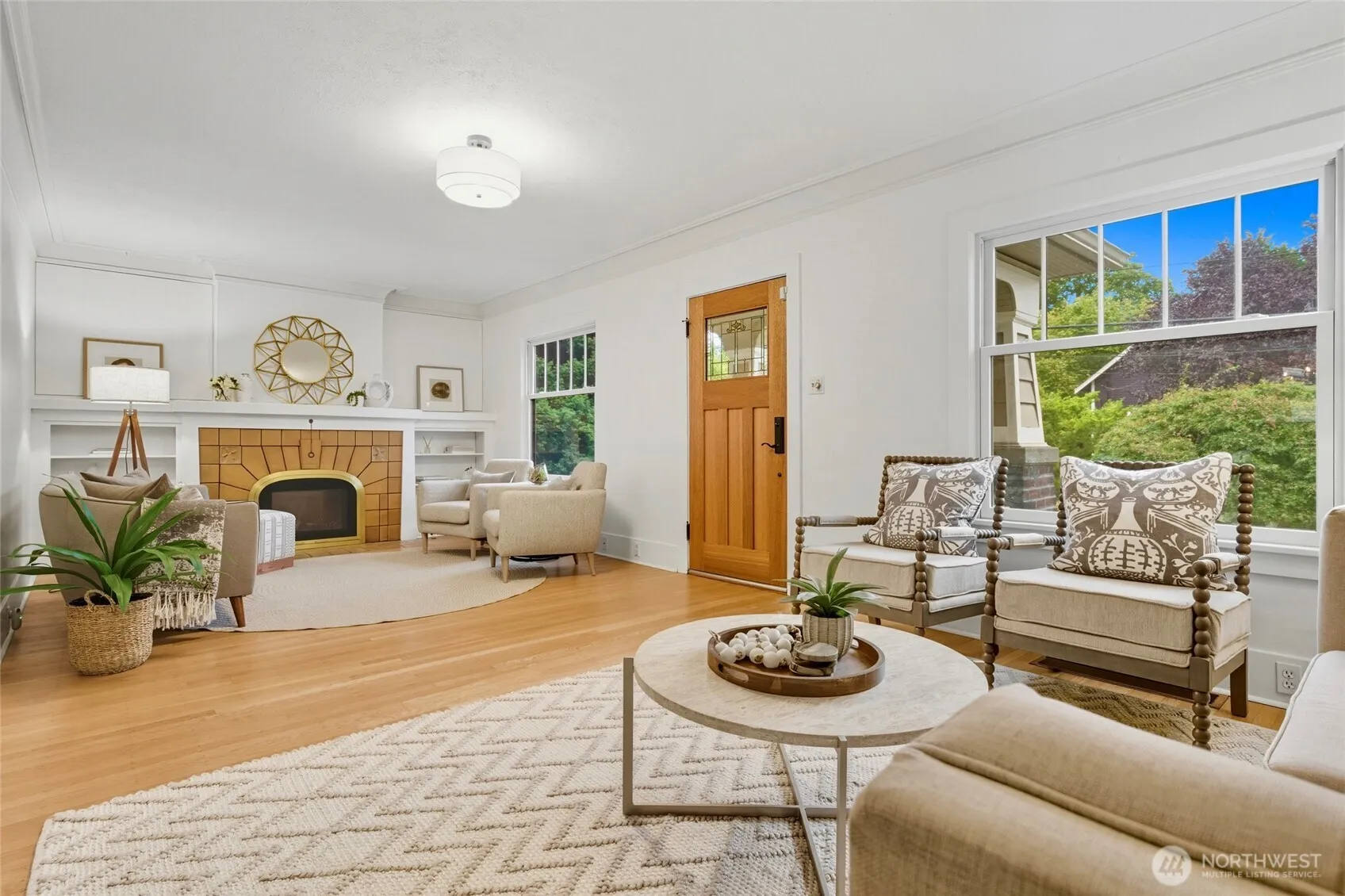 Property photo for 4417 Thackeray Place Ne, Seattle photo 5