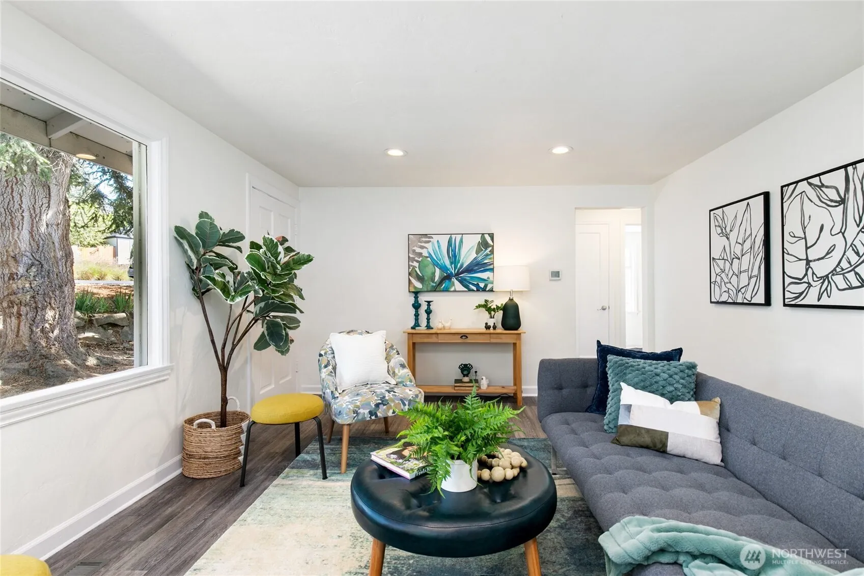 Property photo for 551 Grandey Way Ne, Renton photo 4