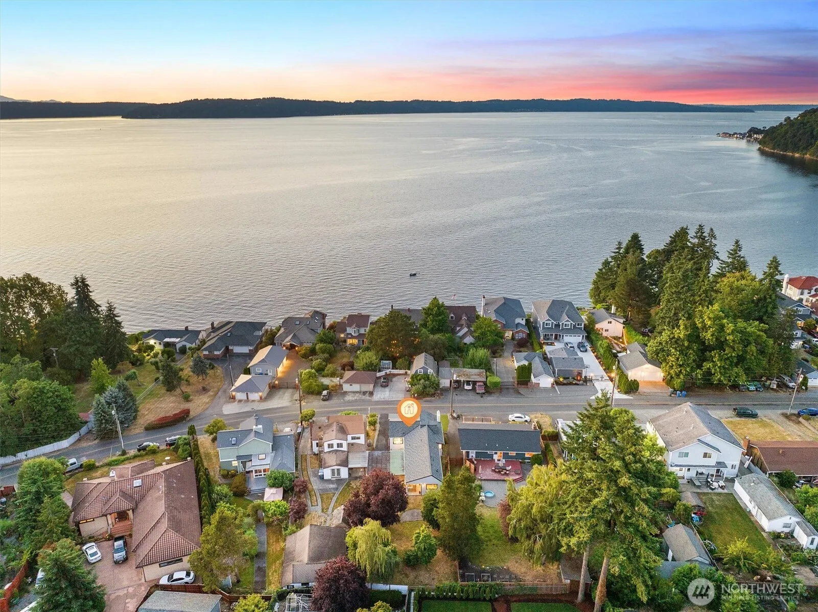 Property photo for 5327 Hyada Boulevard Ne, Tacoma photo 4