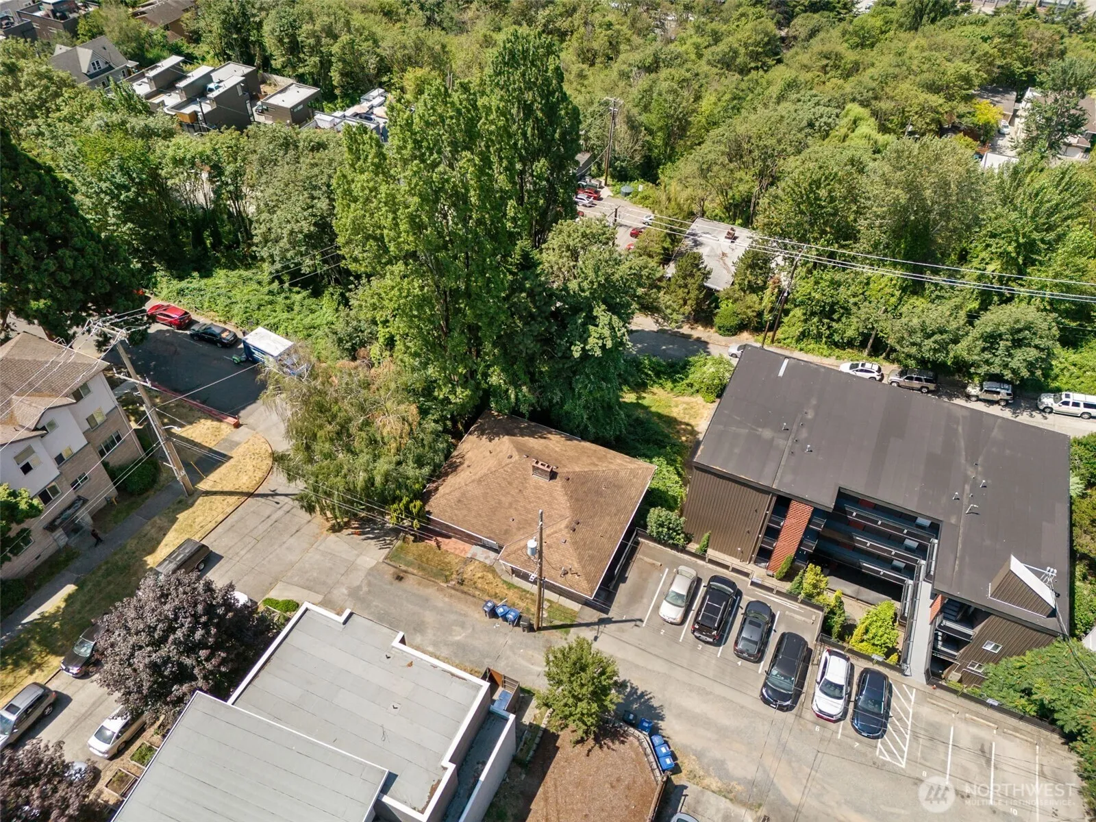 Property photo for 1306 S Bayview Street, Seattle photo 2