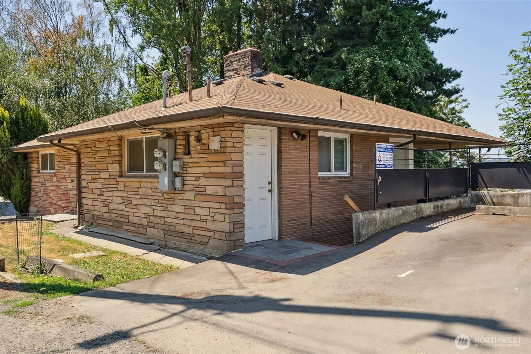 Property photo for 1306 S Bayview Street, Seattle